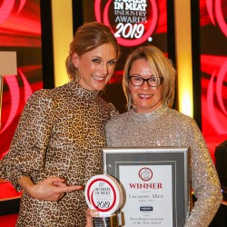 Katie Derham (left) congratulates Meat BusinessWoman of the Year, Lucianne Allen of Aubrey Allen.